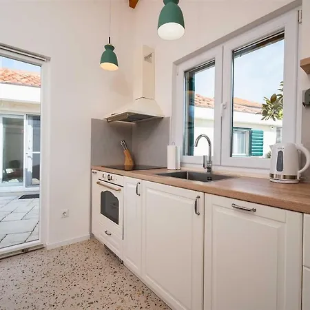 Villa Hidden Gem By Aneo Travel Trogir