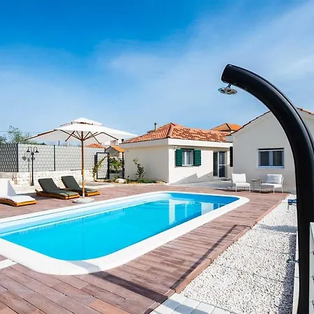 Villa Hidden Gem By Aneo Travel Trogir