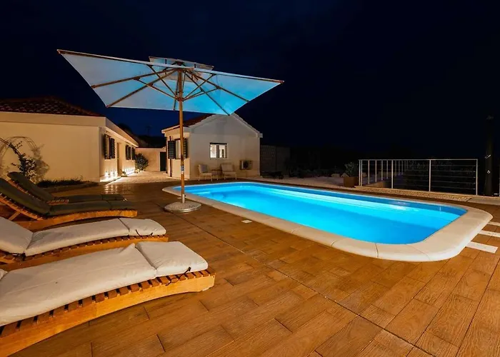 Villa Hidden Gem By Aneo Travel