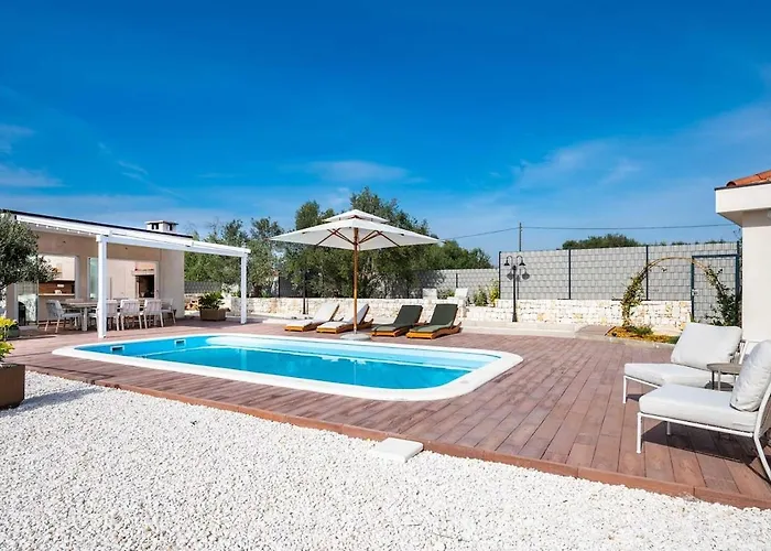 Villa Hidden Gem By Aneo Travel *