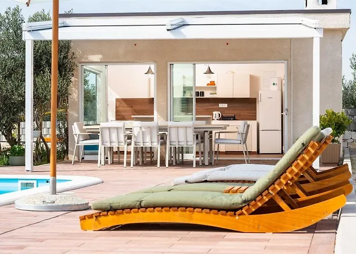 Villa Hidden Gem By Aneo Travel *